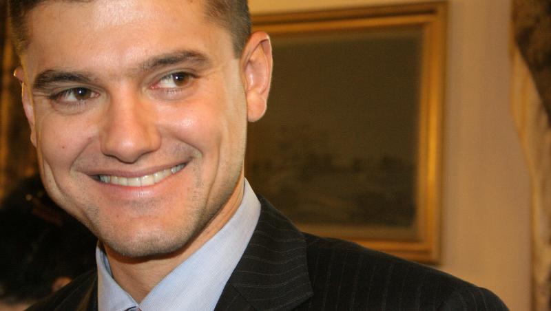 Cristian Boureanu este acuzat de agresiune sexuală de o tânără de 23 de ani. Gesturile fostului politician, filmate pe ascuns