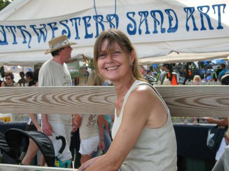 Un cimpanzeu i-a tumefiat față transfigurând-o complet. Cum arată femeia la 16 ani dupa transplantul de față