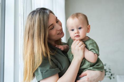 Copilul vrea numai în brațe: de ce este micuțul meu așa?