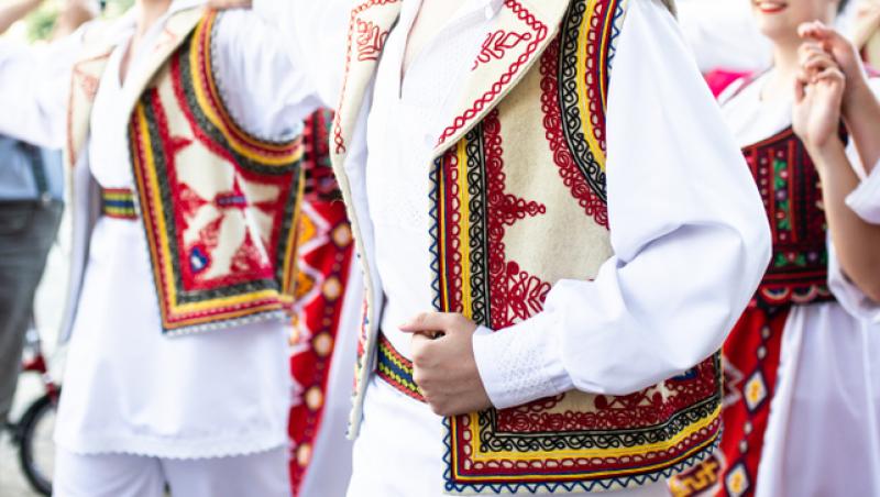 Ziua Universală a Iei. Cum este celebrată în toată țara cămașa tradițională pe 24 iunie