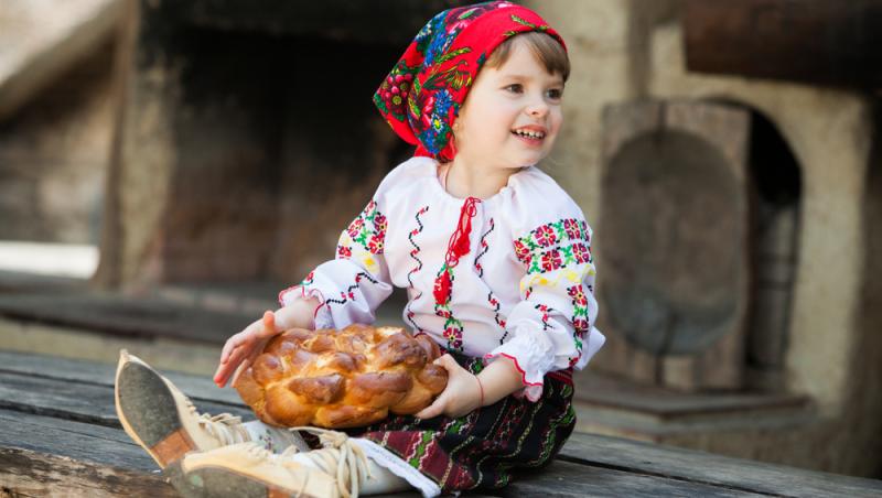 Ziua Universală a Iei. Cum este celebrată în toată țara cămașa tradițională pe 24 iunie