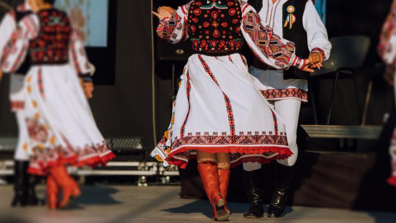 Ziua Universală a Iei. Cum este celebrată în toată țara cămașa tradițională pe 24 iunie