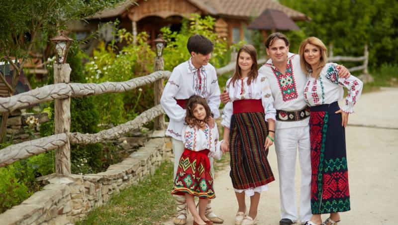 Ziua Universală a Iei. Cum este celebrată în toată țara cămașa tradițională pe 24 iunie