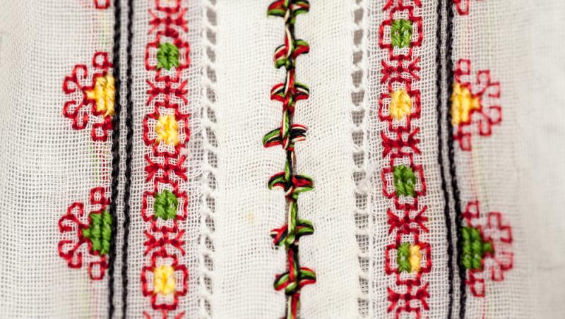 Ziua Universală a Iei. Cum este celebrată în toată țara cămașa tradițională pe 24 iunie