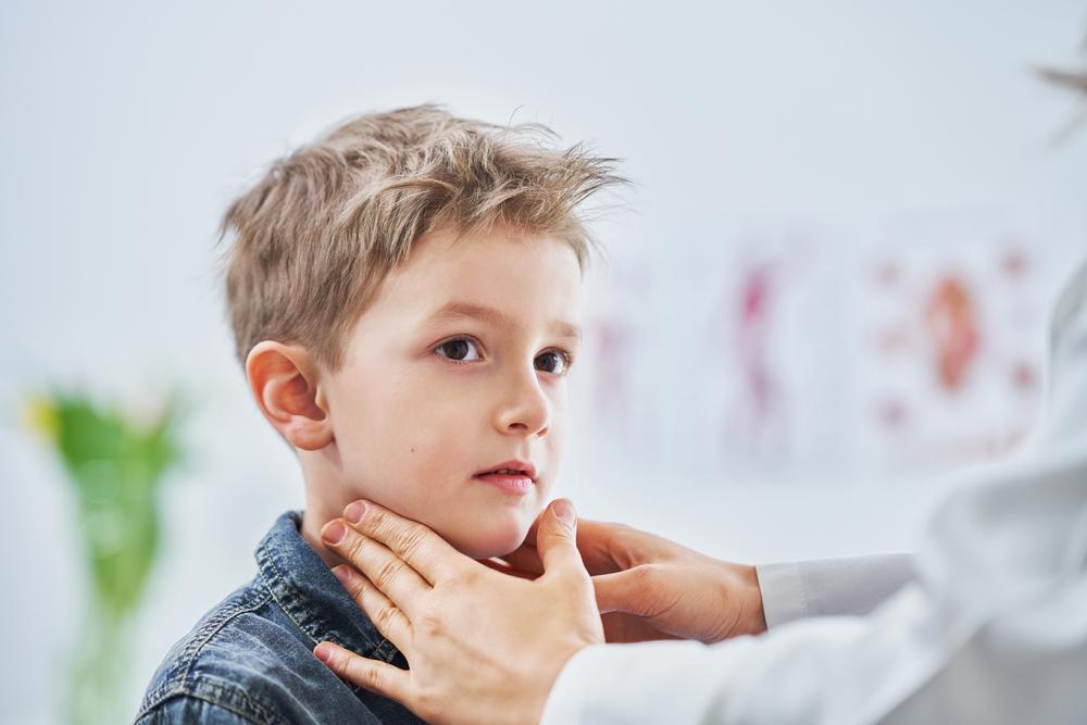 Oreionul la copii: cauze, simptome, tratament, complicații și prevenire