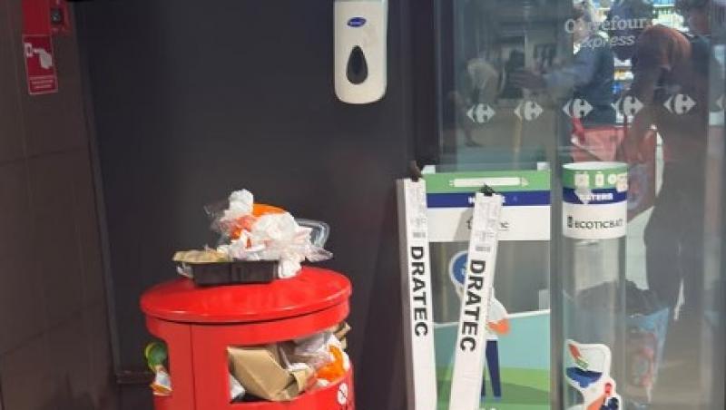 Radu Vâlcan, revoltat de ce a găsit în Aeroportul Otopeni. A scos imediat telefonul și a fotografiat totul