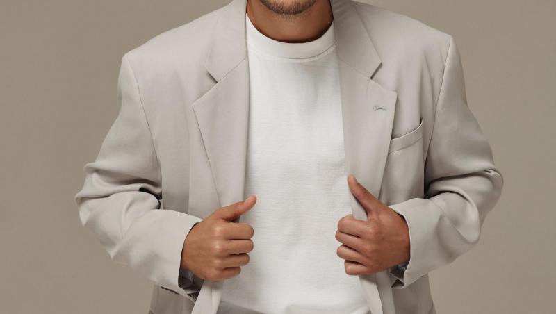 Interviu cu Vlad Udrescu. Actorul din Ana, Mi-ai fost scrisă în ADN se pune în pielea personajelor din serial: „Nu scapi de mine”