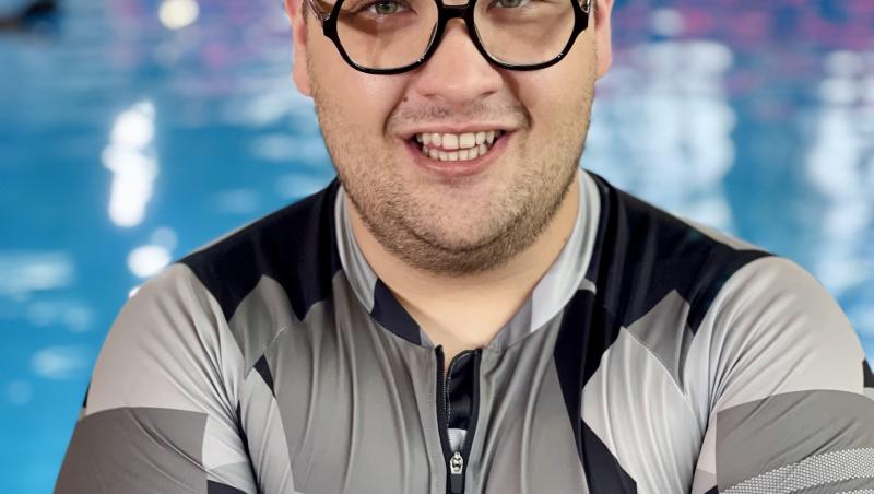 Răzvan Babană de la Chefi la cuțite și Poftiți pe la noi a slăbit 60 de kilograme și e de nerecunoscut! Cum arată azi