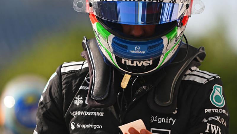 Andrea Kimi Antonelli și-a făcut mama mândră. Cum s-a pozat pilotul Mercedes după terminarea examenelor