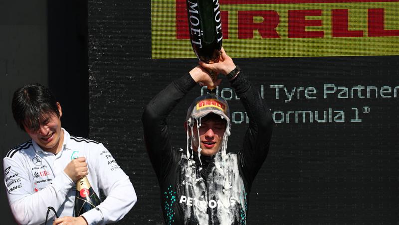 Andrea Kimi Antonelli și-a făcut mama mândră. Cum s-a pozat pilotul Mercedes după terminarea examenelor