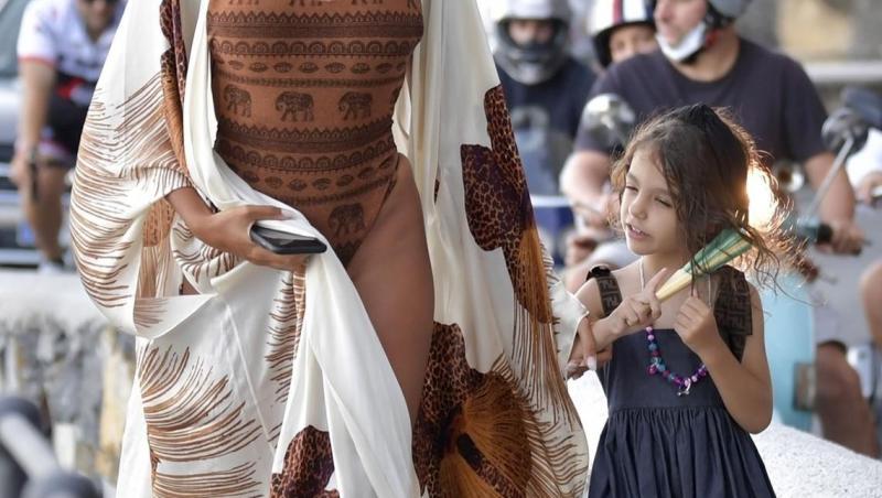 Cât de mare a crescut fiica Mădălinei Ghenea. Charlotte seamănă izbitor cu mama sa