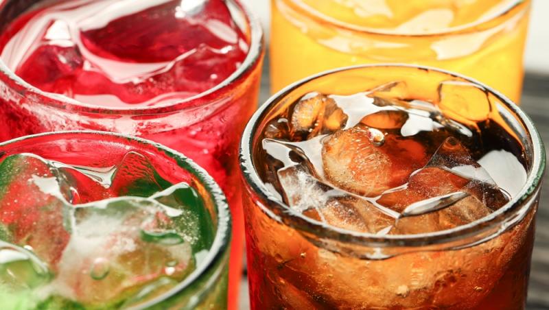 Este gheața chiar atât de benefică în perioada caniculară? Ce pericole ascunde de fapt