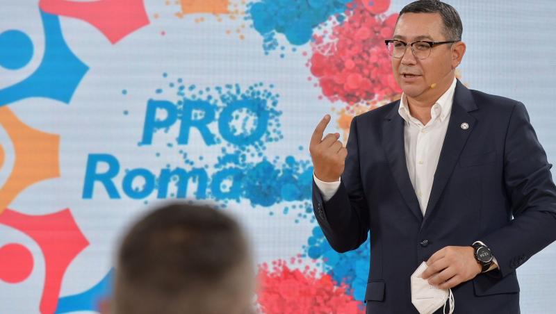 Ce diferență de vârstă există între Victor Ponta și noua iubită. Cine este Cristina Petrovici