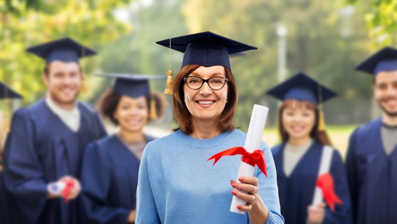 O femeie a luat examenele de Bacalaureat la 75 de ani. Ce poveste de viață are: „Îmi spuneau «baba»”