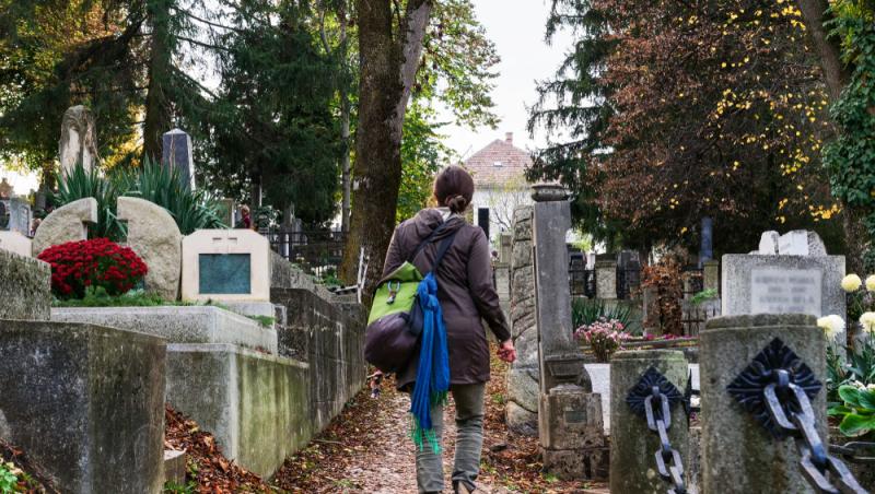 Înmormântările eco, tot mai populare decât cele tradiționale. Ce presupun și cât costă