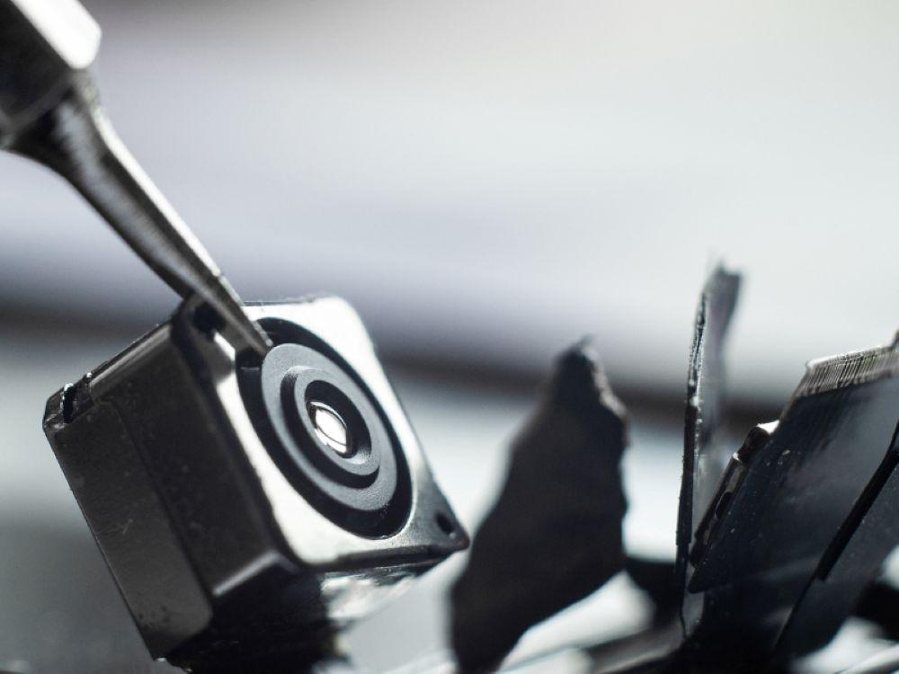 (P) Diferențele dintre o mini camera spion și o cameră de supraveghere