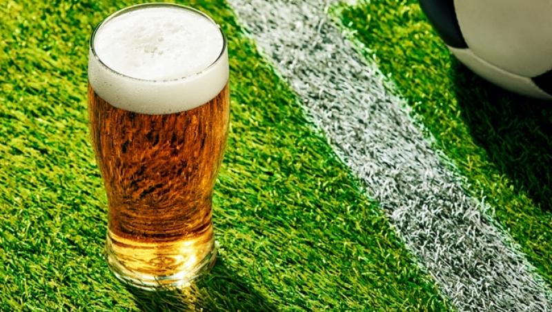 Veste bună pentru suporteri: vinul și berea ar putea fi permise pe stadioane. Ce reguli ar trebui respectate