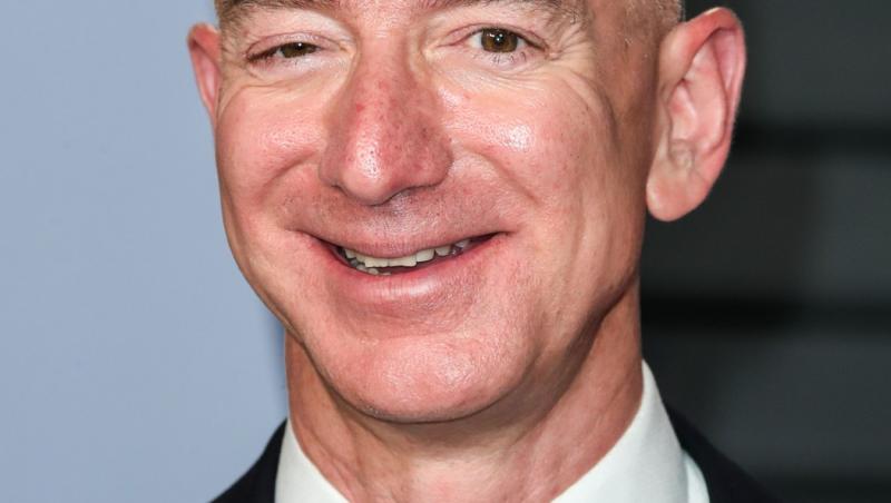 Primele imagini cu rochia de mireasă a soției lui Jeff Bezos. Lauren Sánchez și fondatorul Amazon au radiat la „nunta secolului”