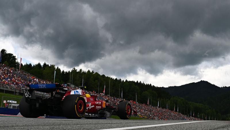 Vezi acum calificările din Formula 1™ pentru Marele Premiu al Austriei. Lupta pentru pole este LIVE în AntenaPLAY și pe Antena3CNN
