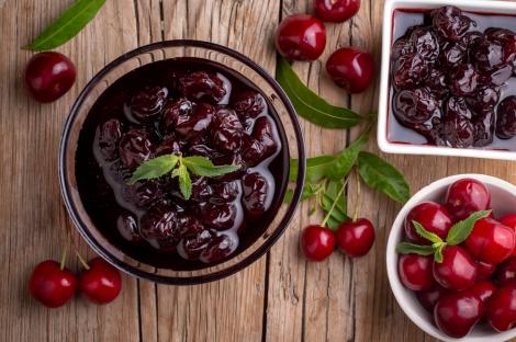Cum se face dulceața de cireșe fără conservanți. Ingrediente și mod de preparare