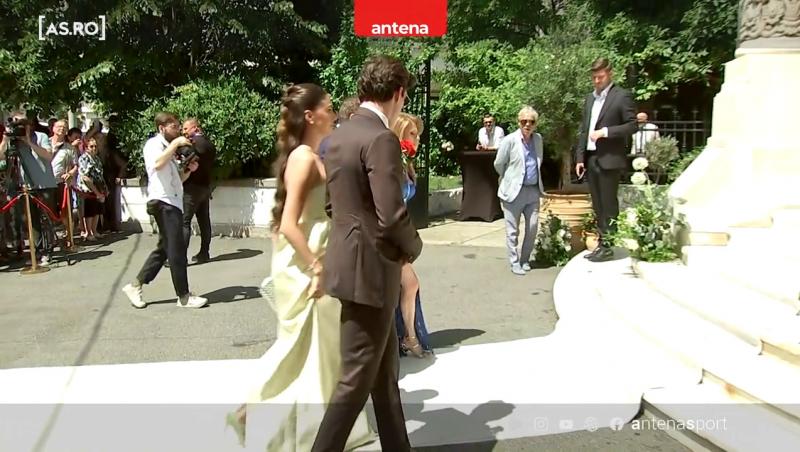 Cum a apărut Elena Hagi cu burtica de gravidă la nunta Kirei Hagi cu Thomas Ferfelis. Soția lui Ianis Hagi, de-a dreptul ravisantă