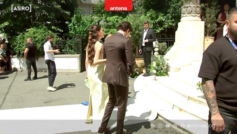 Cum a apărut Elena Hagi cu burtica de gravidă la nunta Kirei Hagi cu Thomas Ferfelis. Soția lui Ianis Hagi, de-a dreptul ravisantă