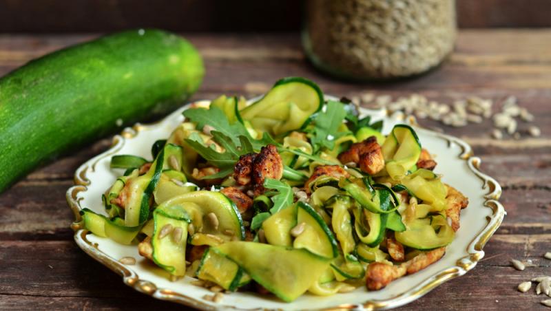 Idei de salate pentru vara 2025. 18 rețete sănătoase și gustoase