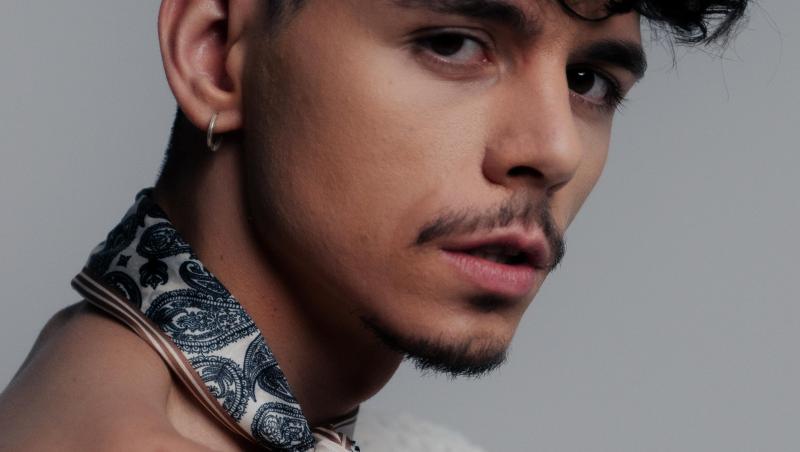 Emilian lansează Pământul, o poezie muzicală inspirată din trăirile personajului său din serialul Ana, Mi-ai fost scrisă în ADN