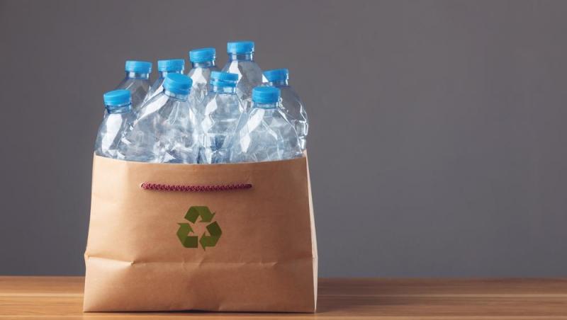 Cum a reușit un bărbat din Chitila să scoată peste 700.000 lei cu o singură sticlă returnată. A „fentat” aparatele