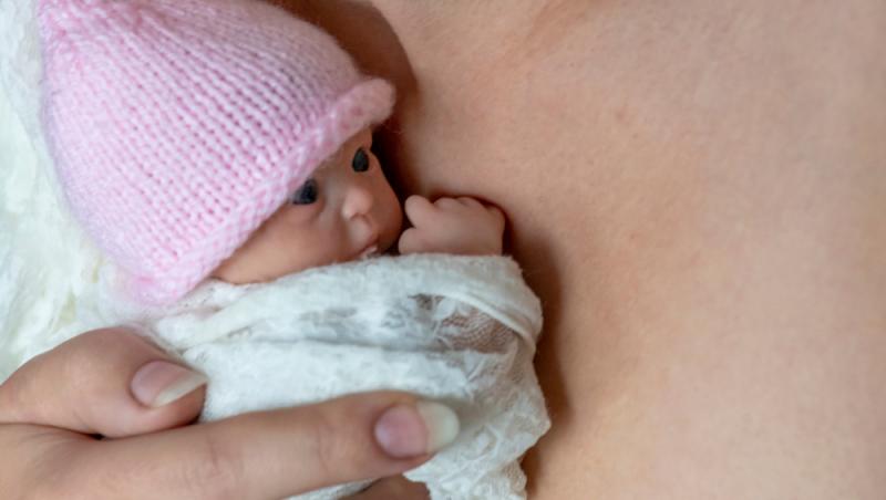 De la terapie la afacere. Păpușile „reborn” au creat controverse la nivel mondial. Ce spun oamenii despre acest fenomen