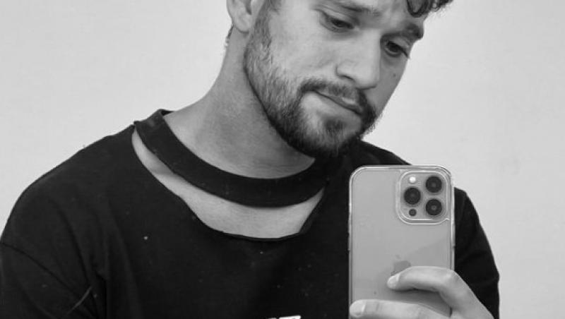 Vlad Gherman, imaginea care a pus pe jar imaginația fanelor. În ce ipostaze s-a pozat actorul