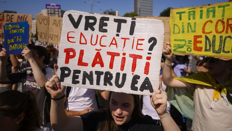 Studenții, în stradă după decizia Guvernului de a reduce fondul pentru burse. Ce le-a răspuns ministrul Educației, Daniel David