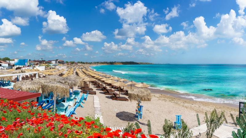 Cât costă o ciorbă și porție de hamsii pe litoralul românesc în 2025. Prețurile din acest an sunt comparabile cu cele din 2024