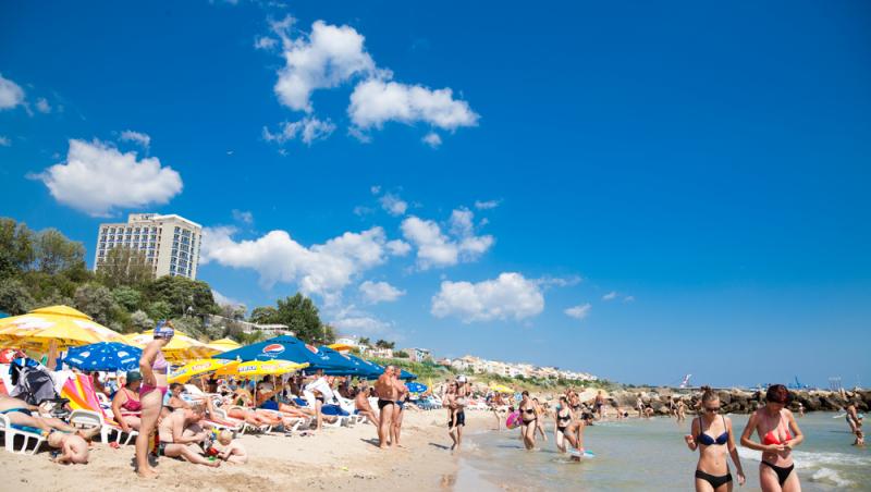 Cât costă o ciorbă și porție de hamsii pe litoralul românesc în 2025. Prețurile din acest an sunt comparabile cu cele din 2024