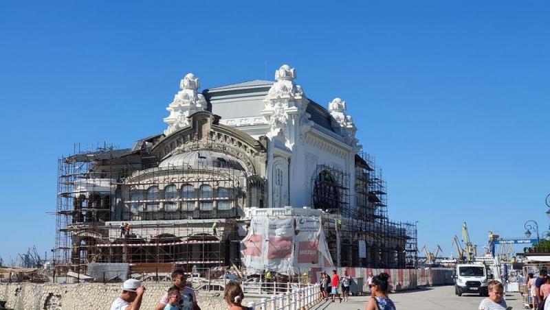 Cazinoul din Constanța a fost vandalizat la doar două săptămâni de la deschidere: „Au desprins foițele de aur de pe pereți” | FOTO