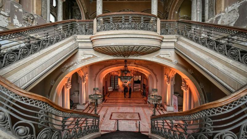 Cazinoul din Constanța a fost vandalizat la doar două săptămâni de la deschidere: „Au desprins foițele de aur de pe pereți” | FOTO