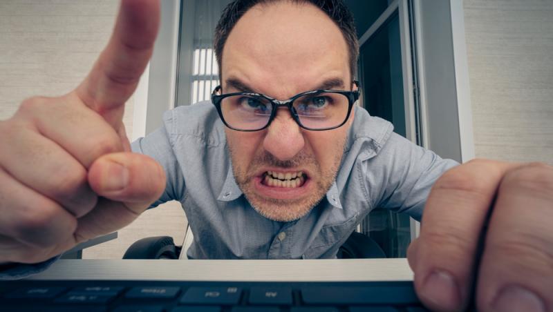 Amenințările din mediul online, o reală problemă. Unde pot fi reclamate | VIDEO