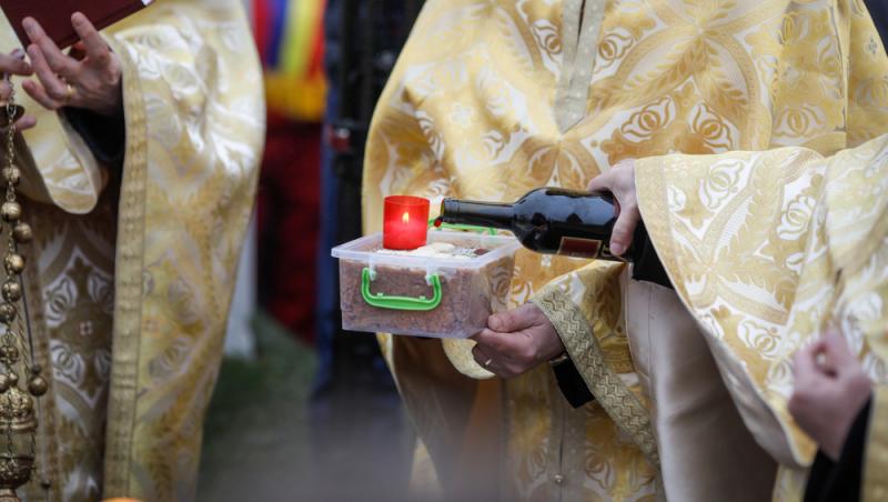 Ce se împarte de Moșii de vară 2025. Ce obiceiuri respectă românii pe 7 iunie