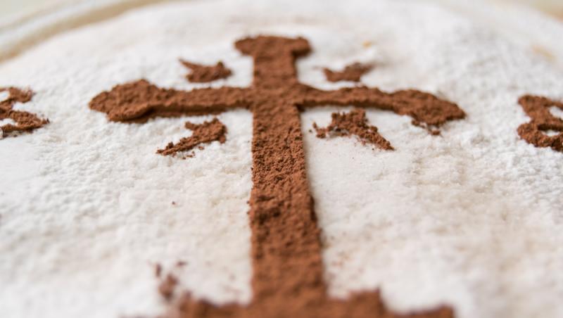 Ce se împarte de Moșii de vară 2025. Ce obiceiuri respectă românii pe 7 iunie