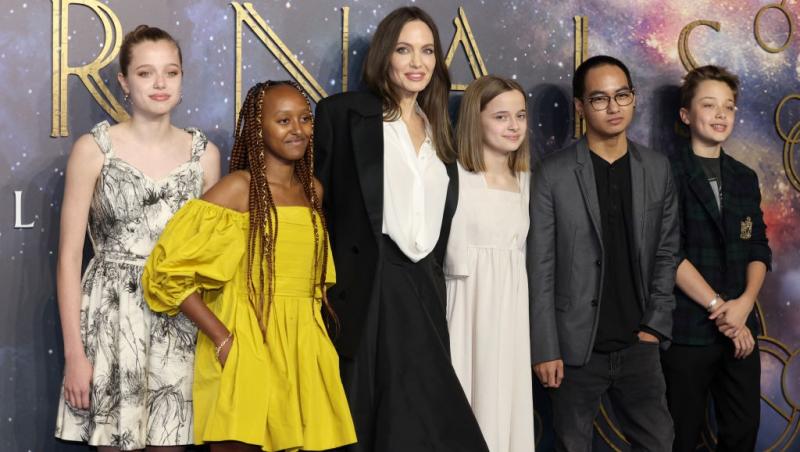 Angelina Jolie alături de copiii ei