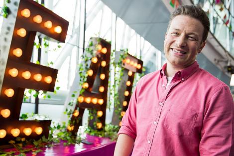Jamie Oliver, imagine rară din copilărie. Bucătarul a vorbit deschis despre lupta cu dislexia: „Mă simțeam prost și neînțeles”