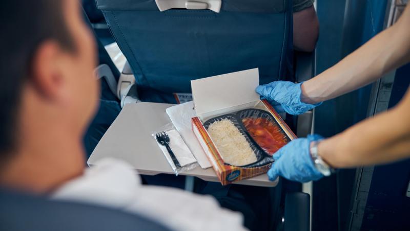 O călătoare le-a uluit pe stewardese cu cerințele sale. Ce conținea lista făcută de femeie