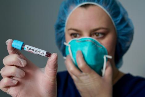 Un nou virus descoperit în China s-ar afla la „un mic pas” distanță de a provoca o nouă pandemie. Avertismentul experților