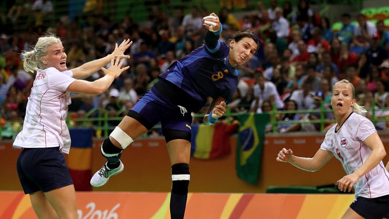 Nicușor Dan,spectacol la Sala Polivalentă la Gala Neagu.Cum a fost surprins președintele la meciul de retragere al Cristinei Neagu