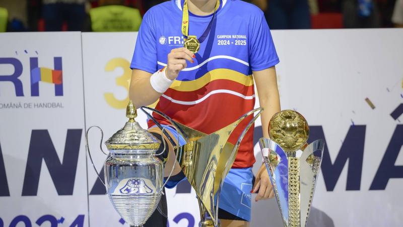 Nicușor Dan,spectacol la Sala Polivalentă la Gala Neagu.Cum a fost surprins președintele la meciul de retragere al Cristinei Neagu