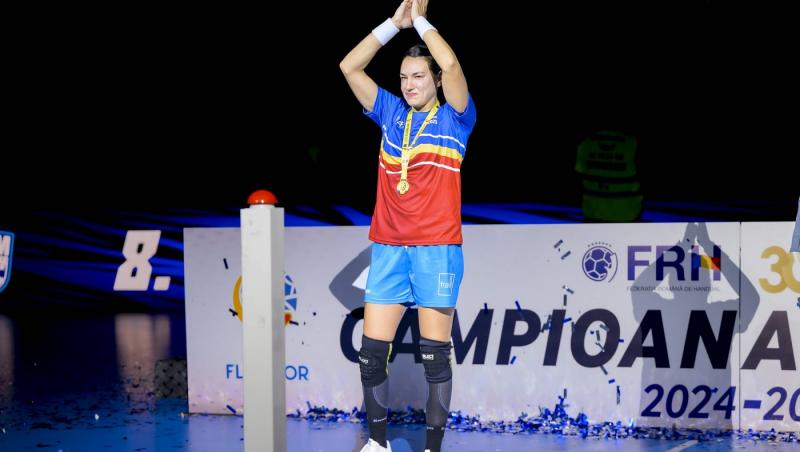 Nicușor Dan,spectacol la Sala Polivalentă la Gala Neagu.Cum a fost surprins președintele la meciul de retragere al Cristinei Neagu