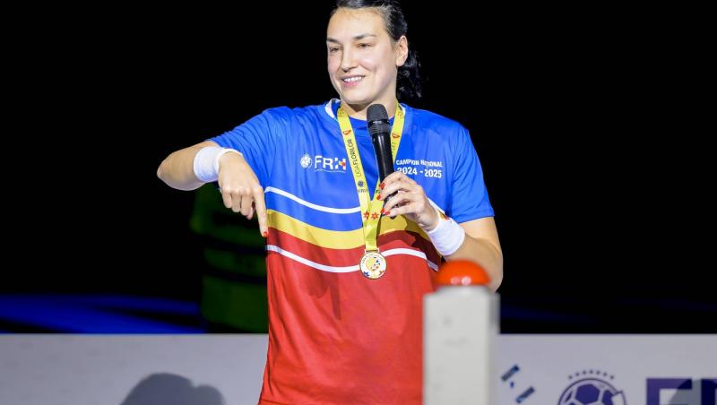 Nicușor Dan,spectacol la Sala Polivalentă la Gala Neagu.Cum a fost surprins președintele la meciul de retragere al Cristinei Neagu