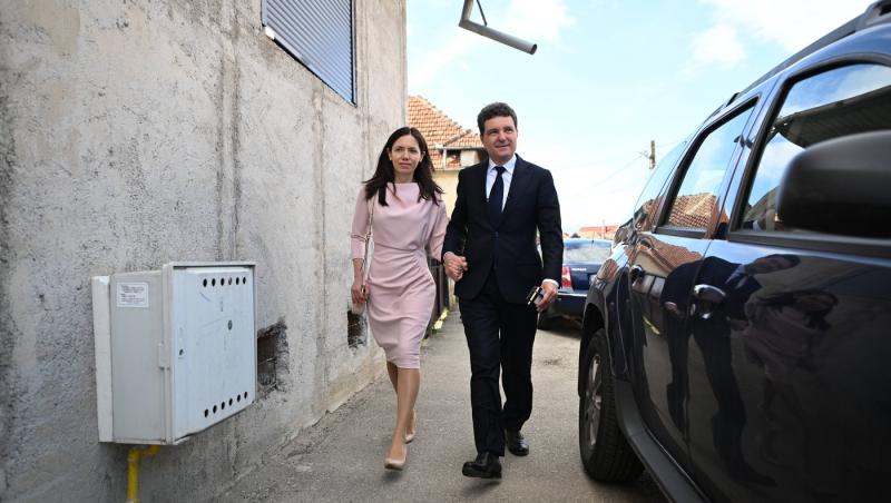 Mirabela Grădinaru, în vacanță fără Nicușor Dan. Unde i-a dus pe copii și ce planuri are șeful de stat