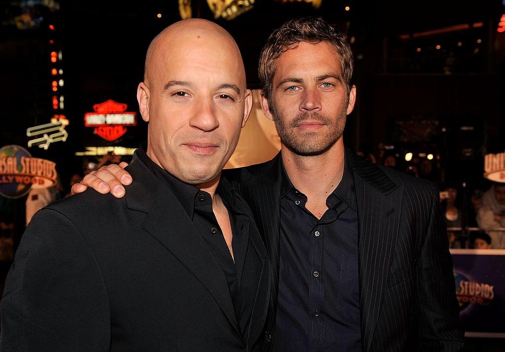 Paul Walker alături de Vin Diesel, ambii zâmbind