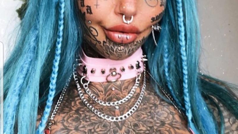 A cheltuit o avere pentru a-și acoperi corpul cu tatuaje. Cum arăta înainte tânăra blondă, cu chip angelic